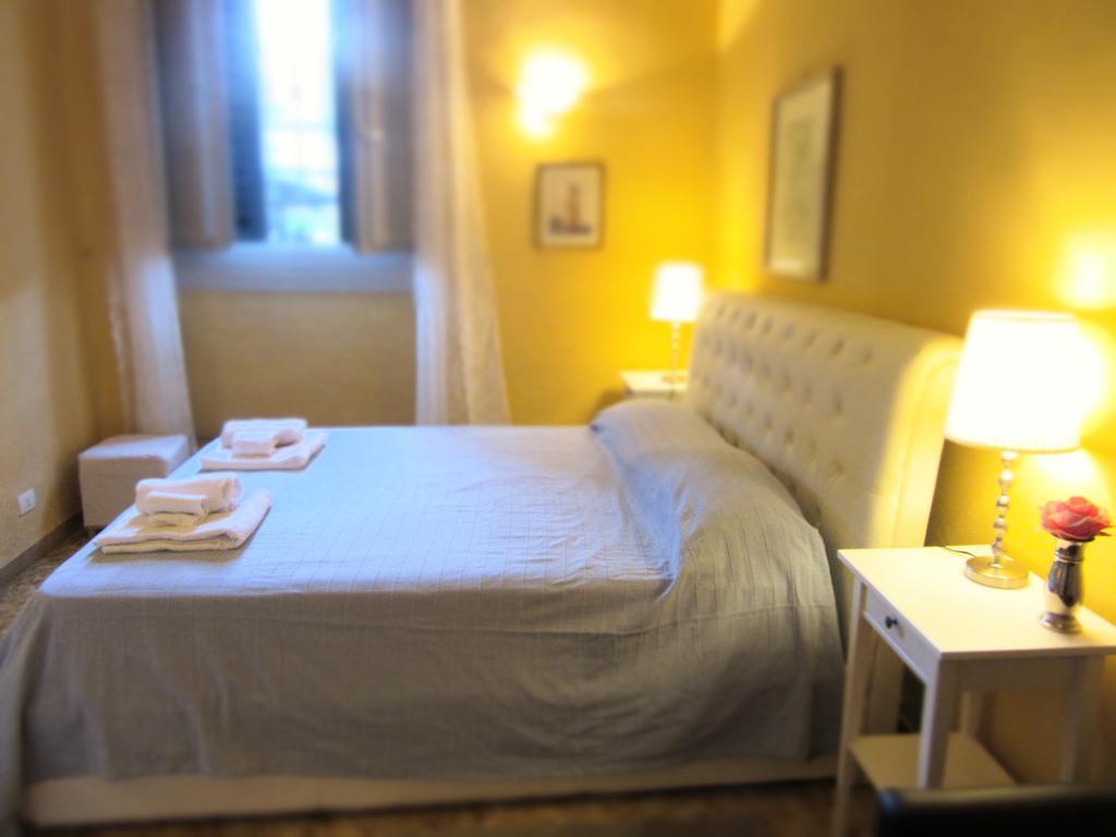Giardino Della Melagrana Bed and Breakfast Florens Rum bild